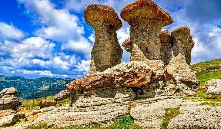 Muntii Bucegi, Babele Muntii Bucegi, Babele