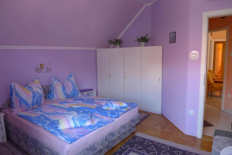 Cazare | Cabană (K0308-10) Imaginea poate fi supusă drepturilor de autor. Se recomandă contactarea titularului drepturilor. Cazare | Cabană (K0308-10) Imaginea poate fi supusă drepturilor de autor. Se recomandă contactarea titularului drepturilor.