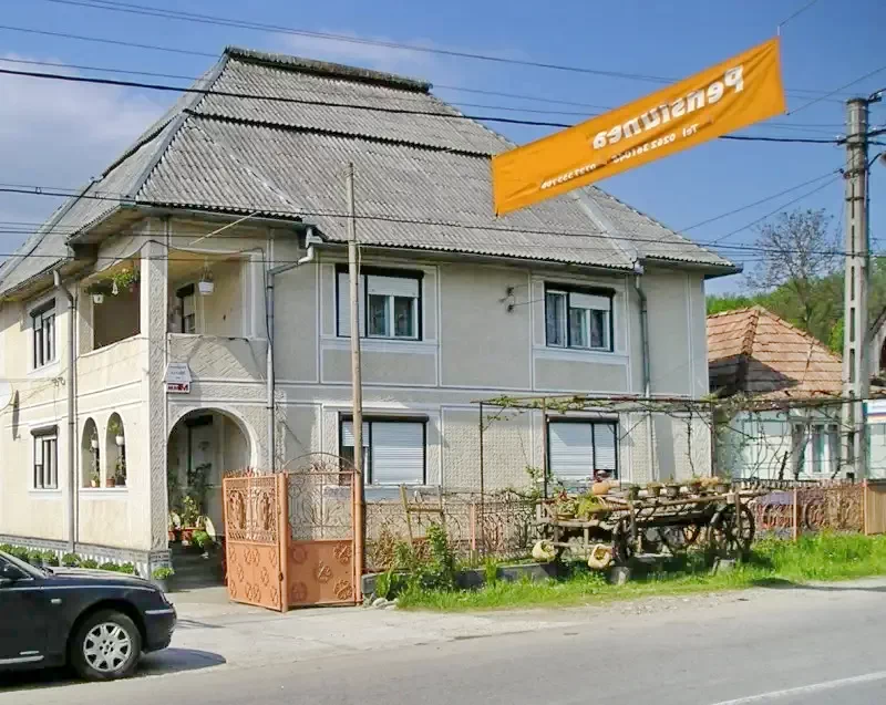 Rona de Jos Cazare | Pensiune (K0749-34) Imaginea poate fi supusă drepturilor de autor. Se recomandă contactarea titularului drepturilor.