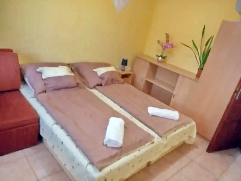 Hajdúszoboszló Szállás | Kulcsosház (K0286-8) A kép szerzői jogvédelem alatt állhat. Javasolt a kapcsolatfelvétel a jog tulajdonossal. Hajdúszoboszló Szállás | Kulcsosház (K0286-8) A kép szerzői jogvédelem alatt állhat. Javasolt a kapcsolatfelvétel a jog tulajdonossal.