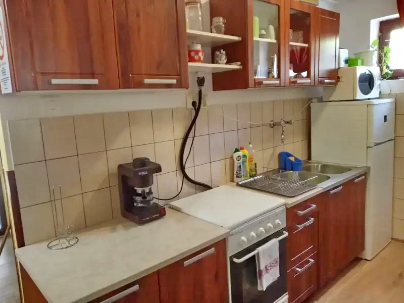Cazare | Cabană (K0286-11) Imaginea poate fi supusă drepturilor de autor. Se recomandă contactarea titularului drepturilor. Cazare | Cabană (K0286-11) Imaginea poate fi supusă drepturilor de autor. Se recomandă contactarea titularului drepturilor.