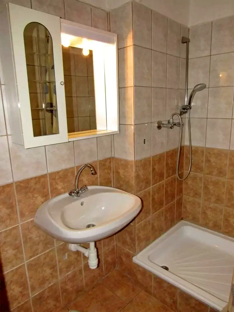 Cazare | Cabană (K0291-51) Imaginea poate fi supusă drepturilor de autor. Se recomandă contactarea titularului drepturilor. Cazare | Cabană (K0291-51) Imaginea poate fi supusă drepturilor de autor. Se recomandă contactarea titularului drepturilor.