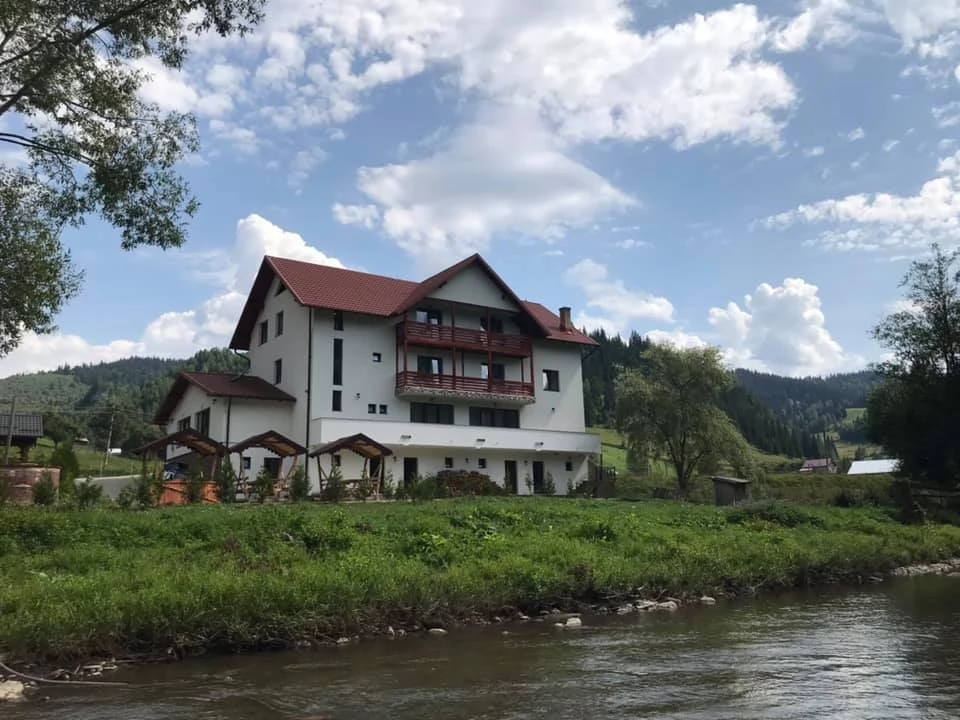 Fundu Moldovei Szállás | Panzió (K1267-1) A kép szerzői jogvédelem alatt állhat. Javasolt a kapcsolatfelvétel a jog tulajdonossal.