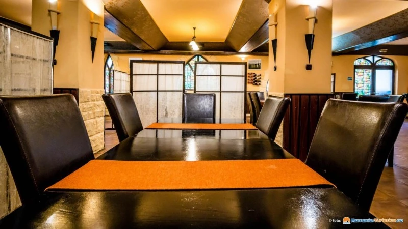 Cazare Reghin - Hotel Monte Cristo *** | Szászrégen - Monte Cristo Hotel ***. Imaginea poate fi supusă drepturilor de autor. Se recomandă contactarea titularului drepturilor.