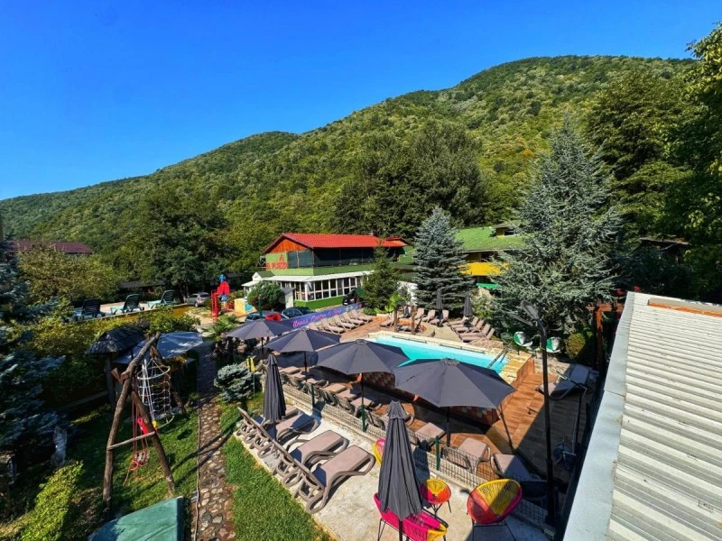 Cazare Băile Herculane - Pensiune El Plazza**** | Herkulesfürdő - El Plazza Panzió****. Imaginea poate fi supusă drepturilor de autor. Se recomandă contactarea titularului drepturilor.