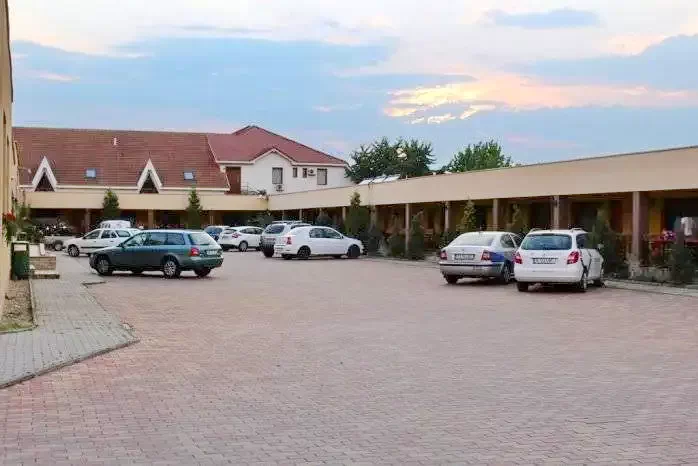 Satu Mare Cazare | Motel (K1142-2) Imaginea poate fi supusă drepturilor de autor. Se recomandă contactarea titularului drepturilor.