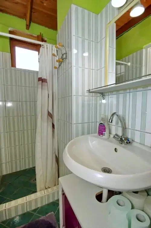 Jula Cazare | Cabană (K0005-41) Imaginea poate fi supusă drepturilor de autor. Se recomandă contactarea titularului drepturilor. Jula Cazare | Cabană (K0005-41) Imaginea poate fi supusă drepturilor de autor. Se recomandă contactarea titularului drepturilor.