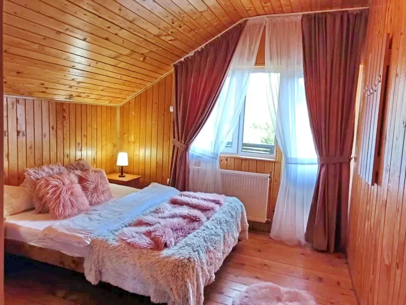Páring-hegység, Petrozsény Szállás | Vendégház (K1423-16) A kép szerzői jogvédelem alatt állhat. Javasolt a kapcsolatfelvétel a jog tulajdonossal. Páring-hegység, Petrozsény Szállás | Vendégház (K1423-16) A kép szerzői jogvédelem alatt állhat. Javasolt a kapcsolatfelvétel a jog tulajdonossal.