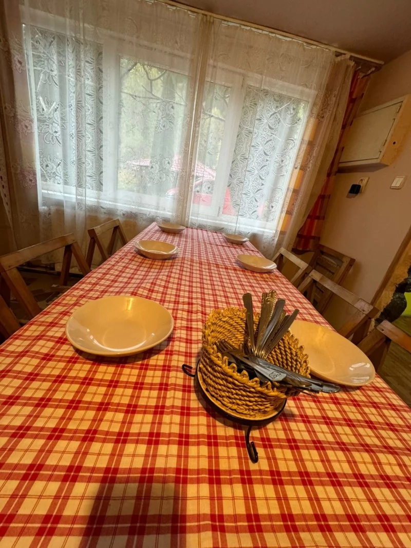 Băile Homorod Cazare | Casă de oaspeți (K0209-21) Imaginea poate fi supusă drepturilor de autor. Se recomandă contactarea titularului drepturilor.