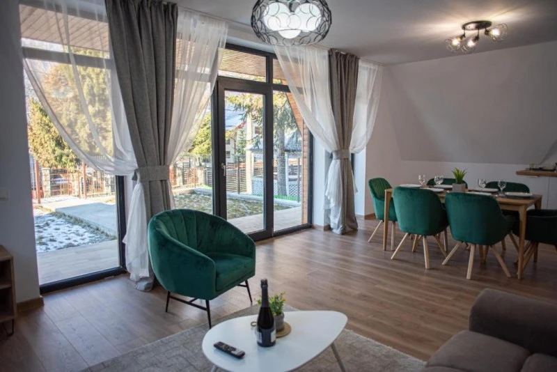 Bușteni Cazare | Hotel-apartament (K1587-1) Imaginea poate fi supusă drepturilor de autor. Se recomandă contactarea titularului drepturilor.