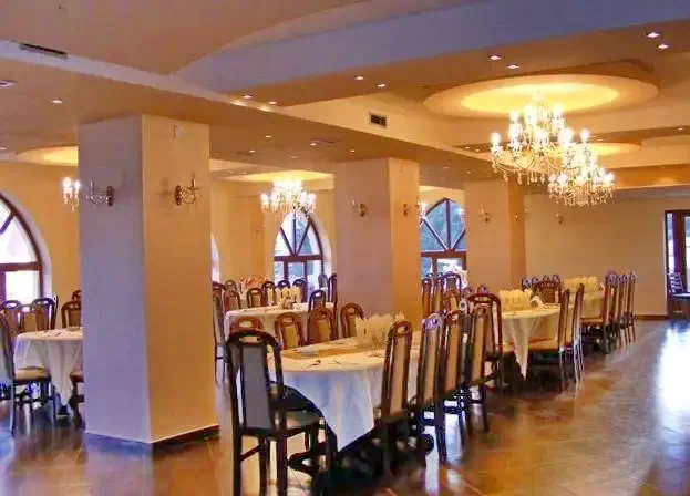 Cazare Arieșeni - Hotel Cristalin*** | Lepus - Cristalin Hotel***. Imaginea poate fi supusă drepturilor de autor. Se recomandă contactarea titularului drepturilor.
