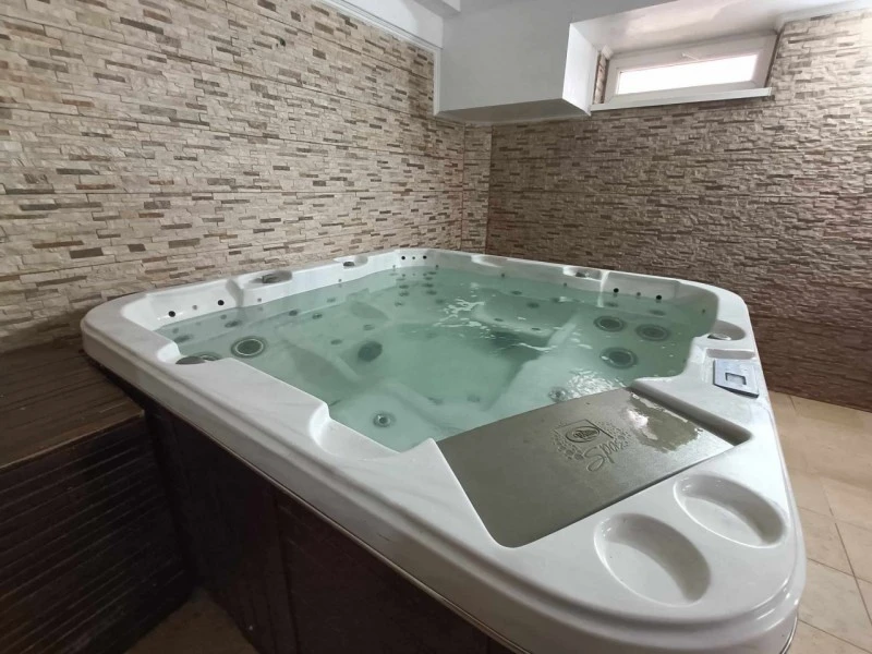 Cazare Arieșeni - Hotel Cristalin*** | Lepus - Cristalin Hotel***. Imaginea poate fi supusă drepturilor de autor. Se recomandă contactarea titularului drepturilor.