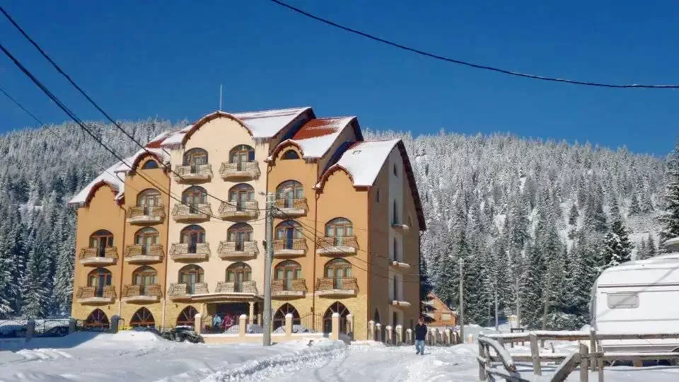 Arieșeni Cazare | Hotel*** (K1147-37) Imaginea poate fi supusă drepturilor de autor. Se recomandă contactarea titularului drepturilor.