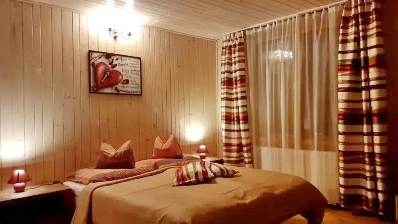 Cazare Valea Boghii - Cabana Krokusz | Boga-völgye - Krókusz kulcsosház. Imaginea poate fi supusă drepturilor de autor. Se recomandă contactarea titularului drepturilor.