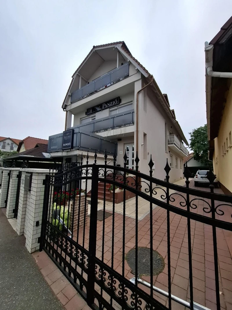 Hajdúszoboszló Szállás | Vendégház (K1019-19) A kép szerzői jogvédelem alatt állhat. Javasolt a kapcsolatfelvétel a jog tulajdonossal. Hajdúszoboszló Szállás | Vendégház (K1019-19) A kép szerzői jogvédelem alatt állhat. Javasolt a kapcsolatfelvétel a jog tulajdonossal.