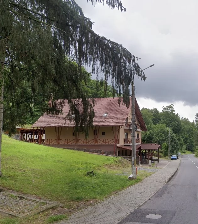 Szováta Szállás | Kulcsosház (K1468-3) A kép szerzői jogvédelem alatt állhat. Javasolt a kapcsolatfelvétel a jog tulajdonossal. Szováta Szállás | Kulcsosház (K1468-3) A kép szerzői jogvédelem alatt állhat. Javasolt a kapcsolatfelvétel a jog tulajdonossal.