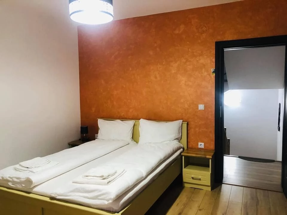 Sovata Cazare | Cabană (K1468-7) Imaginea poate fi supusă drepturilor de autor. Se recomandă contactarea titularului drepturilor.