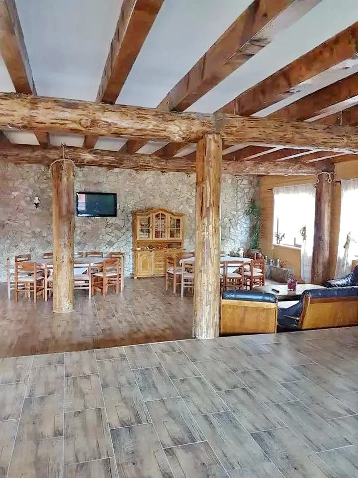 Ceahlău Cazare | Pensiune (K0688-11) Imaginea poate fi supusă drepturilor de autor. Se recomandă contactarea titularului drepturilor.
