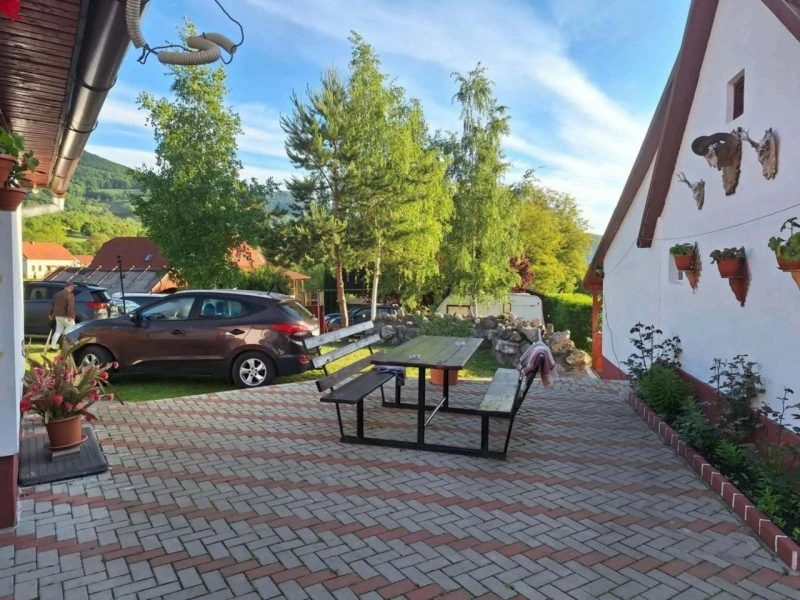 Rimetea Cazare | Casă de oaspeți (K0586-54) Imaginea poate fi supusă drepturilor de autor. Se recomandă contactarea titularului drepturilor. Rimetea Cazare | Casă de oaspeți (K0586-54) Imaginea poate fi supusă drepturilor de autor. Se recomandă contactarea titularului drepturilor.