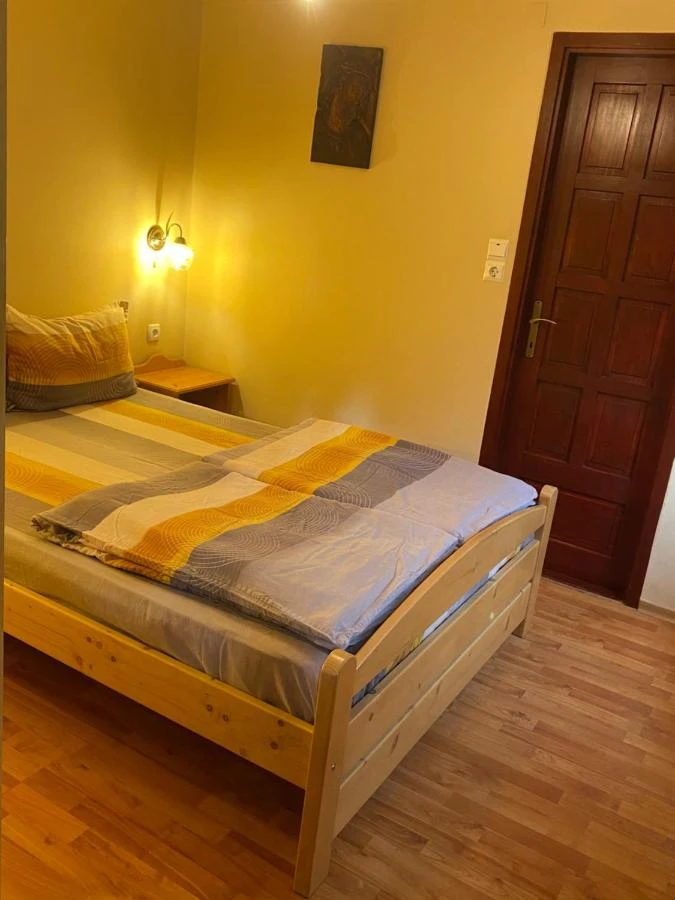 Cazare Miercurea Ciuc - Cabana Miska | Csíkszereda - Miska Kulcsosház. Imaginea poate fi supusă drepturilor de autor. Se recomandă contactarea titularului drepturilor.