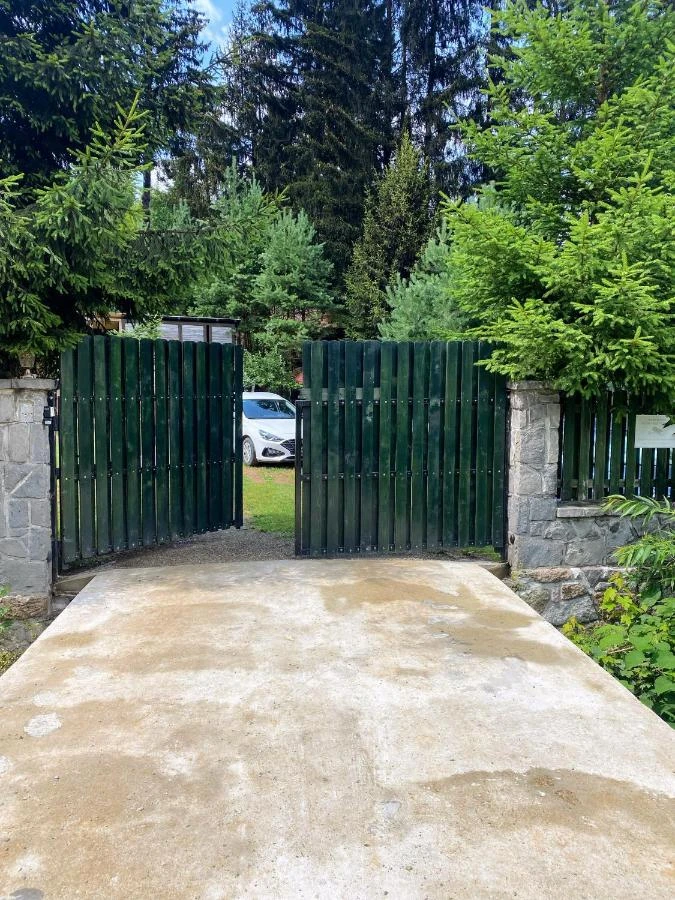 Miercurea Ciuc Cazare | Cabană (K0223-43) Imaginea poate fi supusă drepturilor de autor. Se recomandă contactarea titularului drepturilor. Miercurea Ciuc Cazare | Cabană (K0223-43) Imaginea poate fi supusă drepturilor de autor. Se recomandă contactarea titularului drepturilor.