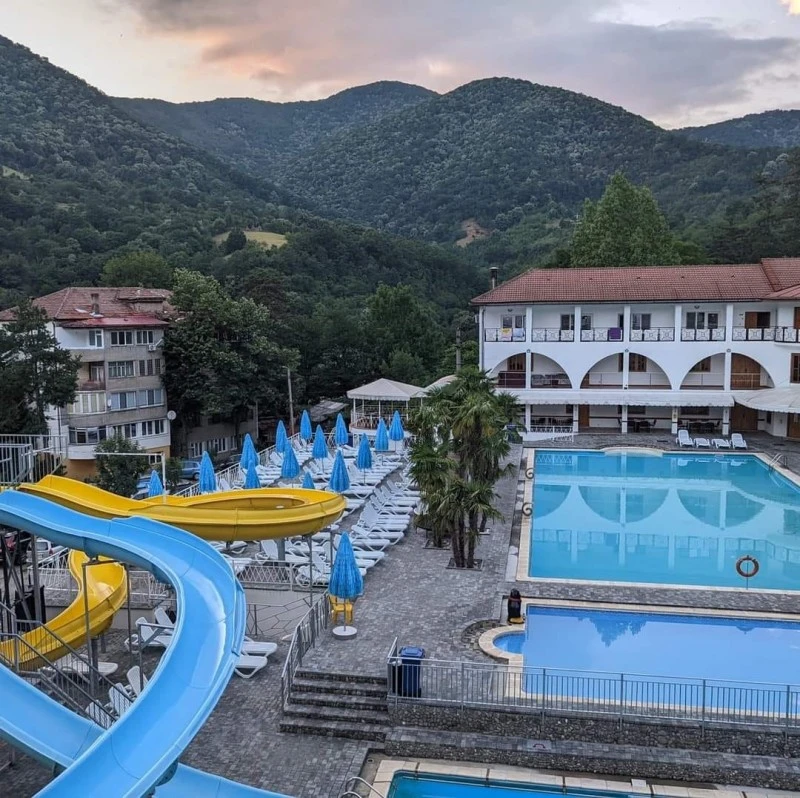 Băile Herculane Cazare | Hotel*** (K0870-23) Imaginea poate fi supusă drepturilor de autor. Se recomandă contactarea titularului drepturilor.