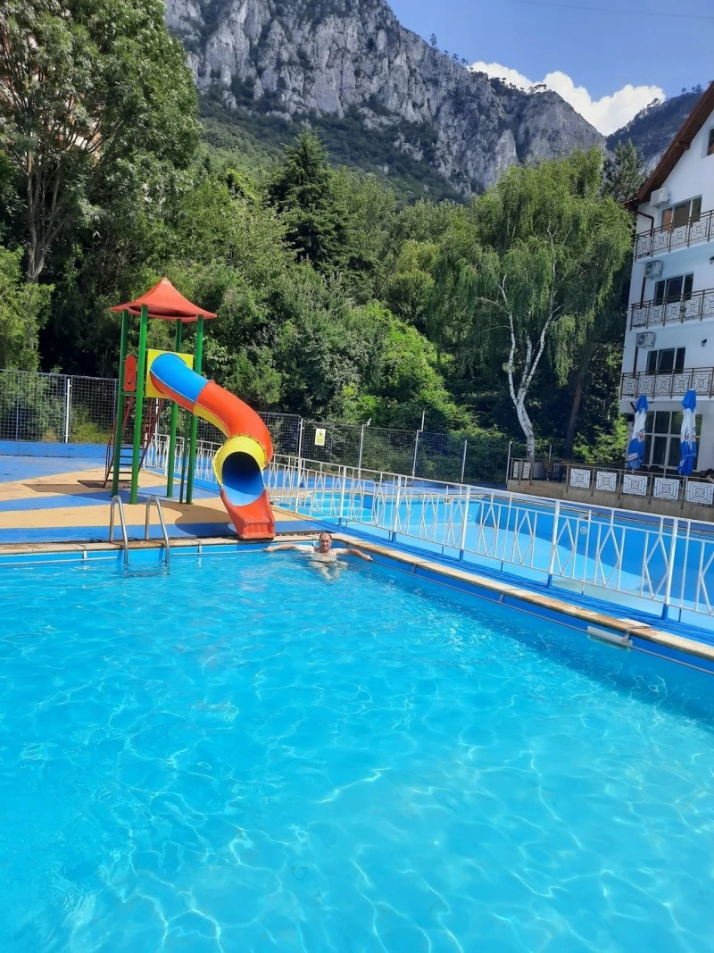 Băile Herculane Cazare | Hotel*** (K0870-29) Imaginea poate fi supusă drepturilor de autor. Se recomandă contactarea titularului drepturilor.