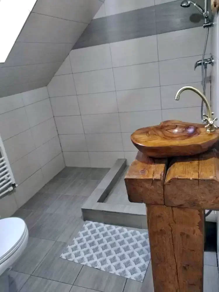 Komandó Szállás | Panzió (K1377-33) A kép szerzői jogvédelem alatt állhat. Javasolt a kapcsolatfelvétel a jog tulajdonossal. Komandó Szállás | Panzió (K1377-33) A kép szerzői jogvédelem alatt állhat. Javasolt a kapcsolatfelvétel a jog tulajdonossal.