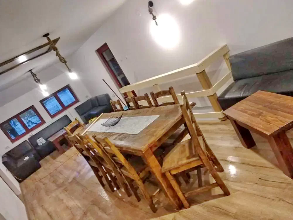 Comandău Cazare | Pensiune (K1377-36) Imaginea poate fi supusă drepturilor de autor. Se recomandă contactarea titularului drepturilor. Comandău Cazare | Pensiune (K1377-36) Imaginea poate fi supusă drepturilor de autor. Se recomandă contactarea titularului drepturilor.