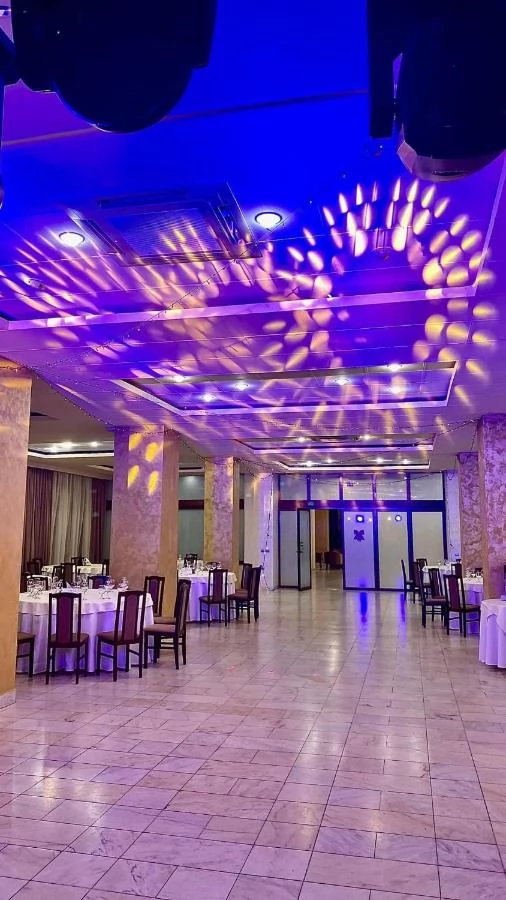 Cazare Bistrița - Hotel Diana*** | Beszterce - Diana Hotel*** . Imaginea poate fi supusă drepturilor de autor. Se recomandă contactarea titularului drepturilor.