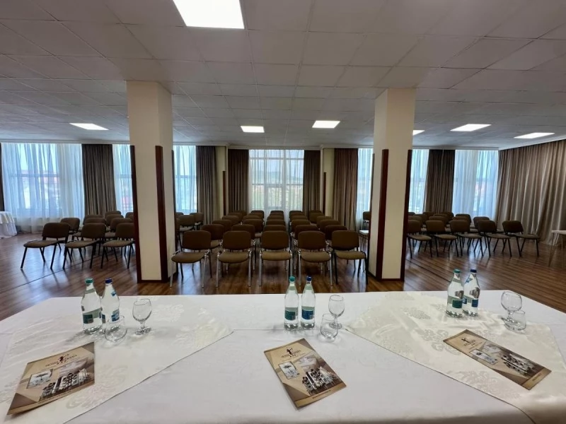 Cazare Bistrița - Hotel Diana*** | Beszterce - Diana Hotel*** . Imaginea poate fi supusă drepturilor de autor. Se recomandă contactarea titularului drepturilor.