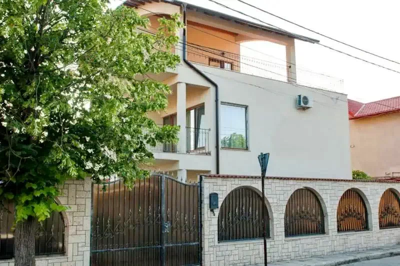 Eforie Nord Cazare | Vilă (K1322-63) Imaginea poate fi supusă drepturilor de autor. Se recomandă contactarea titularului drepturilor.