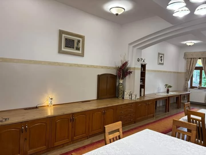 Șumuleu Ciuc, Miercurea Ciuc Cazare | Casă de oaspeți (K1504-31) Imaginea poate fi supusă drepturilor de autor. Se recomandă contactarea titularului drepturilor. Șumuleu Ciuc, Miercurea Ciuc Cazare | Casă de oaspeți (K1504-31) Imaginea poate fi supusă drepturilor de autor. Se recomandă contactarea titularului drepturilor.