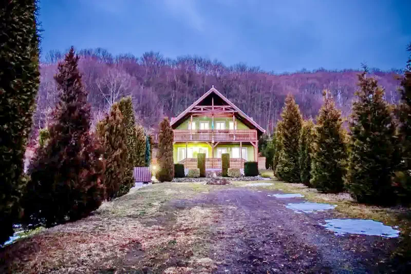 Bixad Cazare | Cabană (K1117-12) Imaginea poate fi supusă drepturilor de autor. Se recomandă contactarea titularului drepturilor.