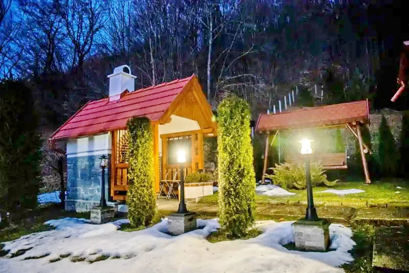 Cazare Bixad - Vila Solyomkő | Sepsibükszád - Sólyomkő Kulcsosház. Imaginea poate fi supusă drepturilor de autor. Se recomandă contactarea titularului drepturilor.