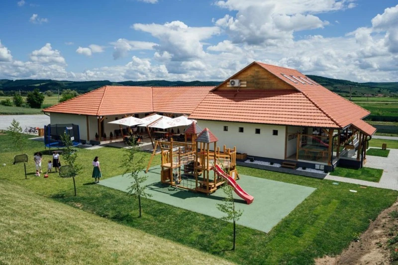 Nyárádszereda Szállás | Panzió (K0409-29) A kép szerzői jogvédelem alatt állhat. Javasolt a kapcsolatfelvétel a jog tulajdonossal. Nyárádszereda Szállás | Panzió (K0409-29) A kép szerzői jogvédelem alatt állhat. Javasolt a kapcsolatfelvétel a jog tulajdonossal.