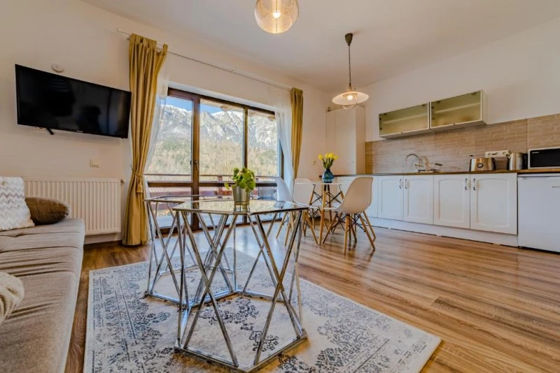Bușteni Cazare | Hotel-apartament (K1582-31) Imaginea poate fi supusă drepturilor de autor. Se recomandă contactarea titularului drepturilor.