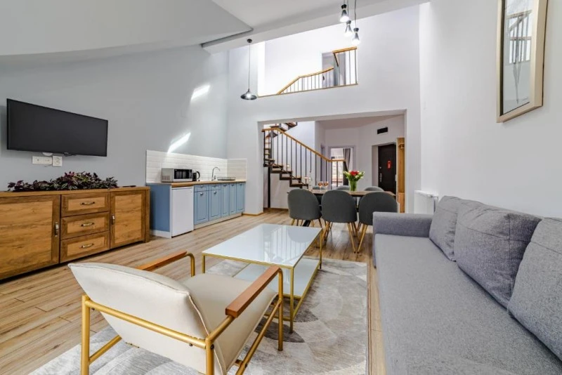 Bușteni Szállás | Hotel‑apartman (K1582-82) A kép szerzői jogvédelem alatt állhat. Javasolt a kapcsolatfelvétel a jog tulajdonossal. Bușteni Szállás | Hotel‑apartman (K1582-82) A kép szerzői jogvédelem alatt állhat. Javasolt a kapcsolatfelvétel a jog tulajdonossal.