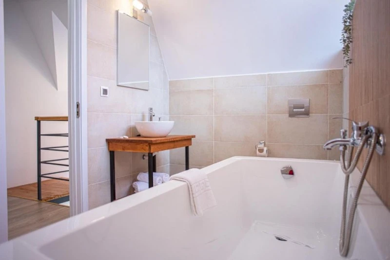 Bușteni Cazare | Hotel-apartament (K1582-149) Imaginea poate fi supusă drepturilor de autor. Se recomandă contactarea titularului drepturilor.
