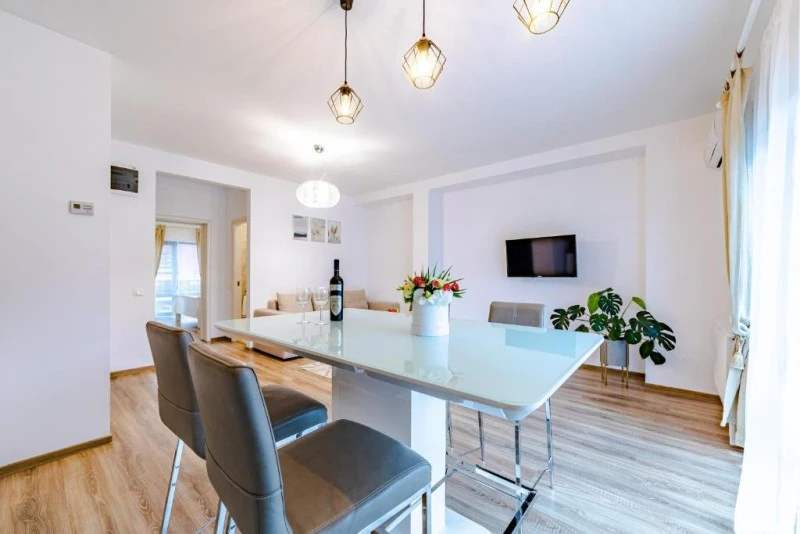 Bușteni Szállás | Hotel‑apartman (K1583-2) A kép szerzői jogvédelem alatt állhat. Javasolt a kapcsolatfelvétel a jog tulajdonossal.