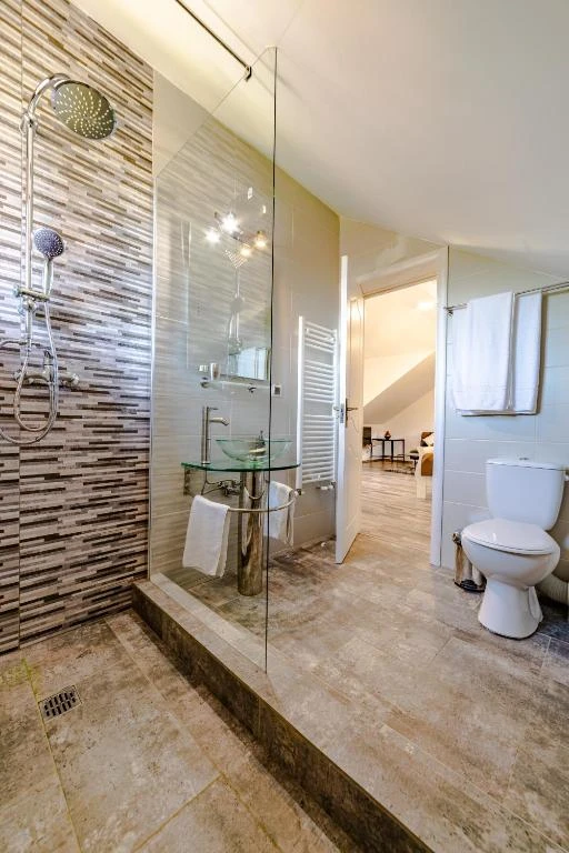 Bușteni Szállás | Hotel‑apartman (K1583-51) A kép szerzői jogvédelem alatt állhat. Javasolt a kapcsolatfelvétel a jog tulajdonossal.