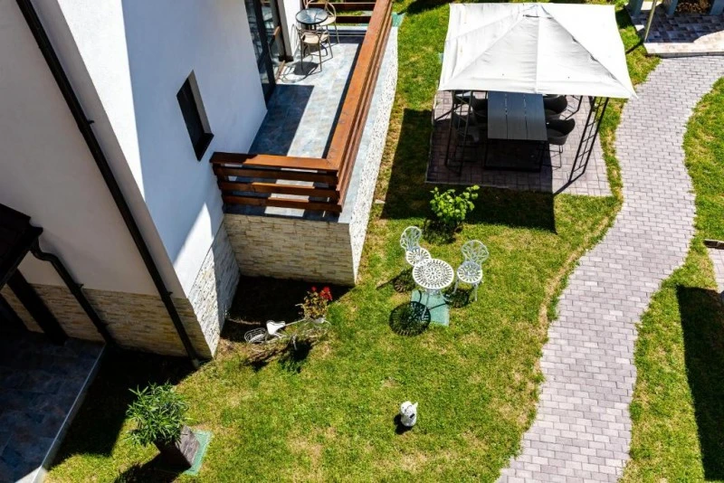 Bușteni Cazare | Hotel-apartament (K1583-81) Imaginea poate fi supusă drepturilor de autor. Se recomandă contactarea titularului drepturilor. Bușteni Cazare | Hotel-apartament (K1583-81) Imaginea poate fi supusă drepturilor de autor. Se recomandă contactarea titularului drepturilor.