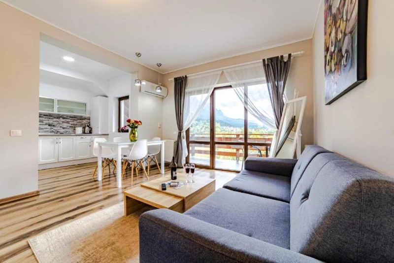 Bușteni Cazare | Hotel-apartament (K1583-91) Imaginea poate fi supusă drepturilor de autor. Se recomandă contactarea titularului drepturilor. Bușteni Cazare | Hotel-apartament (K1583-91) Imaginea poate fi supusă drepturilor de autor. Se recomandă contactarea titularului drepturilor.