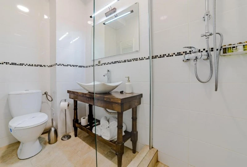 Bușteni Szállás | Hotel‑apartman (K1583-93) A kép szerzői jogvédelem alatt állhat. Javasolt a kapcsolatfelvétel a jog tulajdonossal.