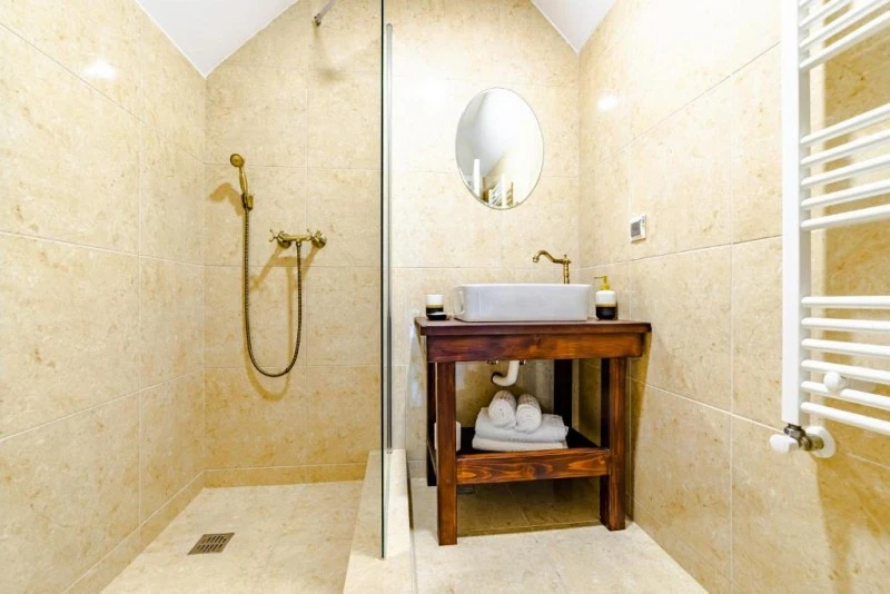 Bușteni Szállás | Hotel‑apartman (K1584-11) A kép szerzői jogvédelem alatt állhat. Javasolt a kapcsolatfelvétel a jog tulajdonossal. Bușteni Szállás | Hotel‑apartman (K1584-11) A kép szerzői jogvédelem alatt állhat. Javasolt a kapcsolatfelvétel a jog tulajdonossal.