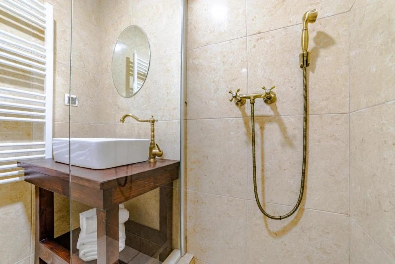 Bușteni Szállás | Hotel‑apartman (K1584-39) A kép szerzői jogvédelem alatt állhat. Javasolt a kapcsolatfelvétel a jog tulajdonossal. Bușteni Szállás | Hotel‑apartman (K1584-39) A kép szerzői jogvédelem alatt állhat. Javasolt a kapcsolatfelvétel a jog tulajdonossal.