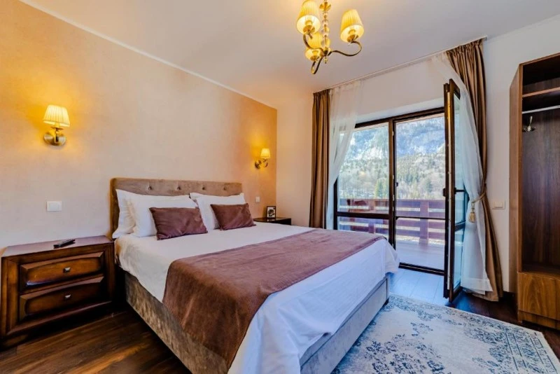 Bușteni Szállás | Hotel‑apartman (K1584-61) A kép szerzői jogvédelem alatt állhat. Javasolt a kapcsolatfelvétel a jog tulajdonossal. Bușteni Szállás | Hotel‑apartman (K1584-61) A kép szerzői jogvédelem alatt állhat. Javasolt a kapcsolatfelvétel a jog tulajdonossal.