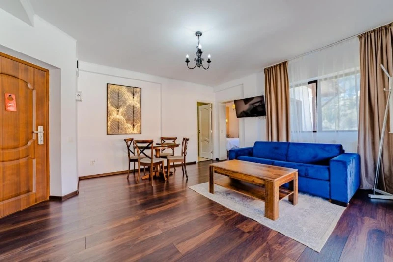 Bușteni Cazare | Hotel-apartament (K1584-62) Imaginea poate fi supusă drepturilor de autor. Se recomandă contactarea titularului drepturilor. Bușteni Cazare | Hotel-apartament (K1584-62) Imaginea poate fi supusă drepturilor de autor. Se recomandă contactarea titularului drepturilor.