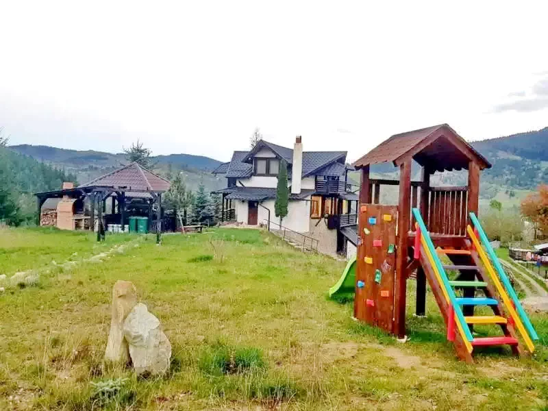 Szállás | Kulcsosház (K1208-38) A kép szerzői jogvédelem alatt állhat. Javasolt a kapcsolatfelvétel a jog tulajdonossal. Szállás | Kulcsosház (K1208-38) A kép szerzői jogvédelem alatt állhat. Javasolt a kapcsolatfelvétel a jog tulajdonossal.