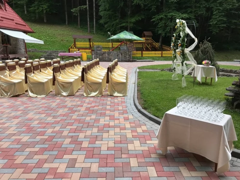 Szállás Sovata - Cabana Vânătorească Aluniș** | Szováta - Aluniș Vadászház**. A kép szerzői jogvédelem alatt állhat. Javasolt a kapcsolatfelvétel a jog tulajdonossal.
